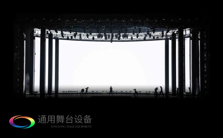 視覺屏幕為主、條狀LED屏幕、燈光設備及舞臺幕布詮釋當下舞臺設計潮流