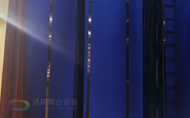 舞臺幕布的阻燃等級：永久性阻燃、阻燃、耐久性阻燃、非阻燃、可加工為阻燃...