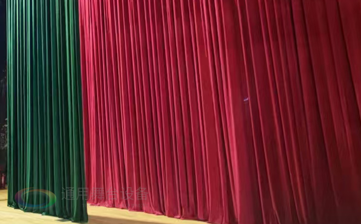 舞臺阻燃幕布行業：技術創新驅動安全升級，市場需求持續擴容